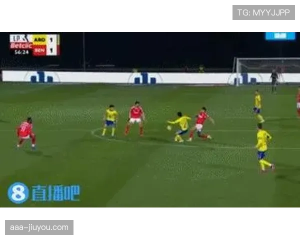 本菲卡进攻配合流畅，赛季中期三线作战均保持高效，联赛继续占据榜首位置
